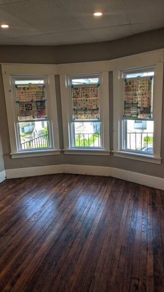 Building Photo - 77 Weyand Ave