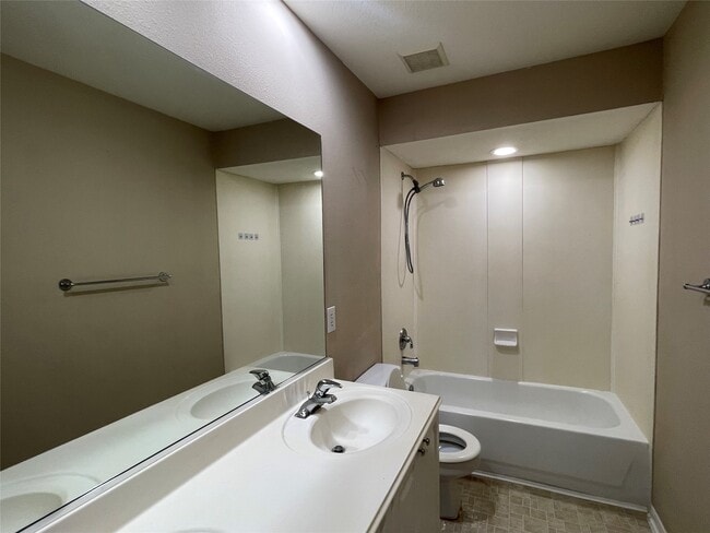 Building Photo - 3511 Velasco Ct