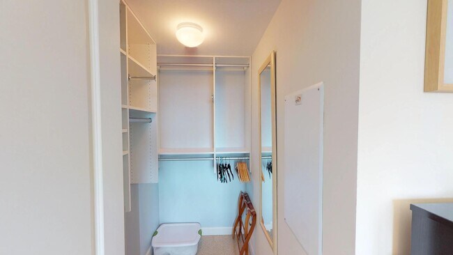 Building Photo - 480 Hibiscus St