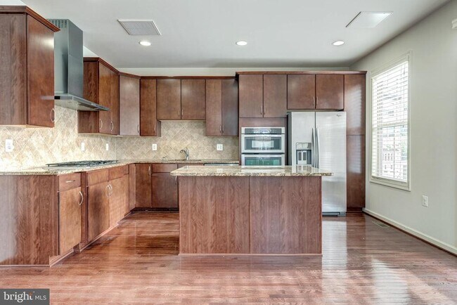 Building Photo - 42230 Castle Ridge Square