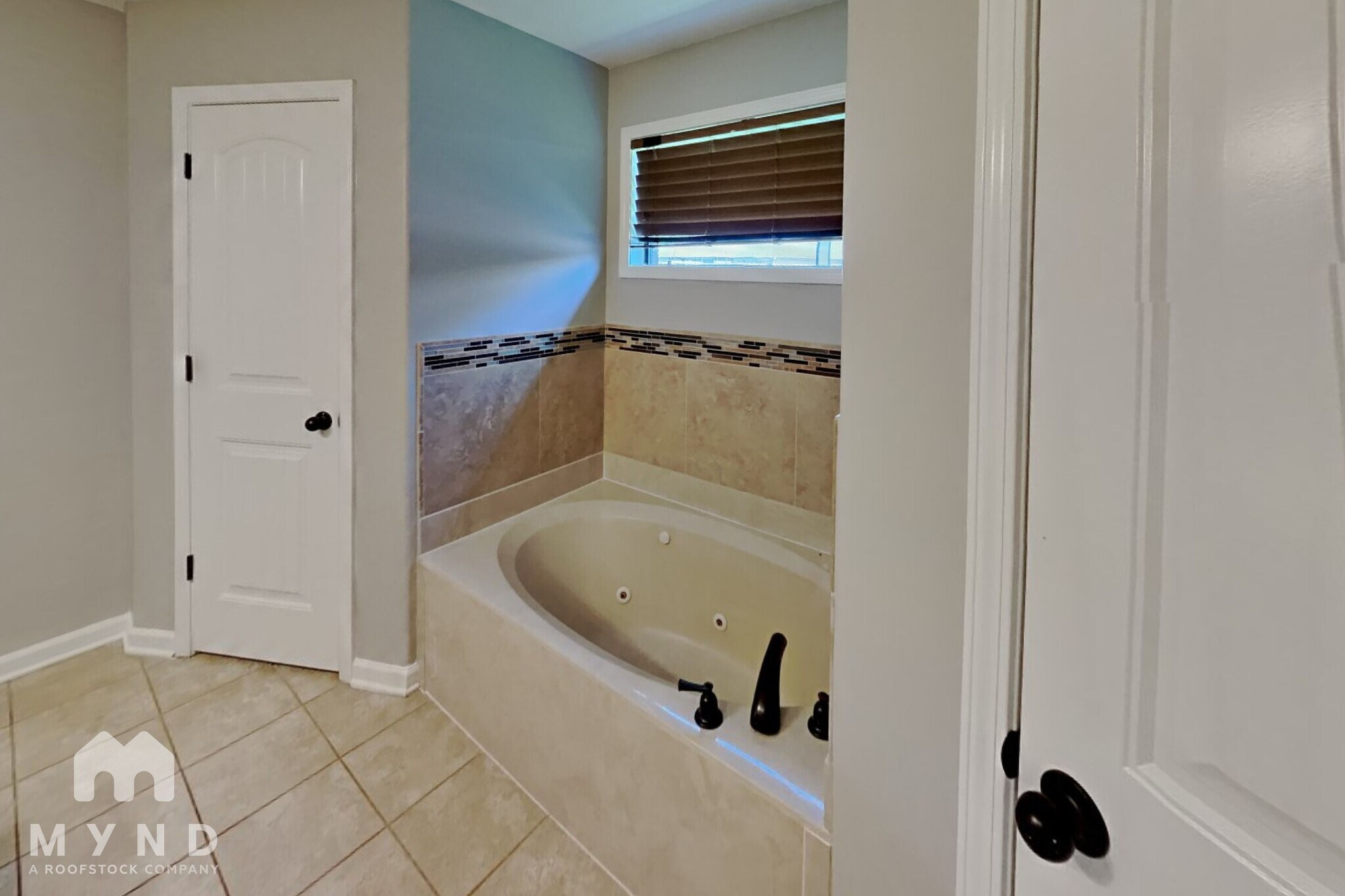 Building Photo - 1087 Acadia Pl