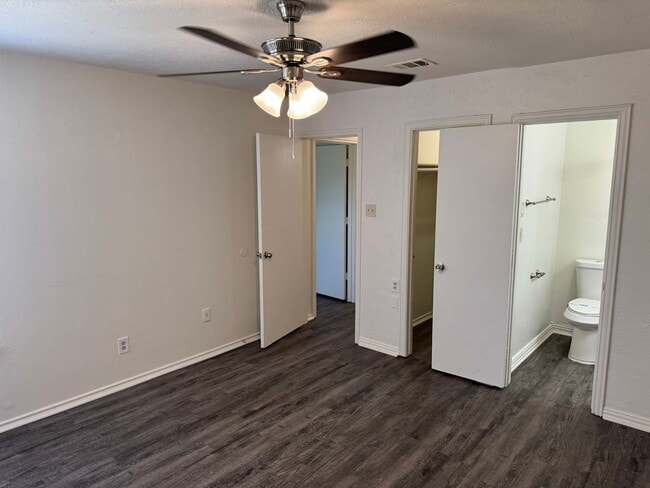 Building Photo - 7509 Creekfall Dr