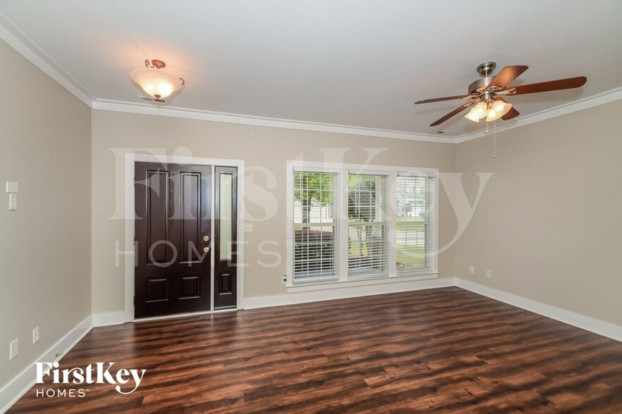 Building Photo - 209 Nottingham Dr