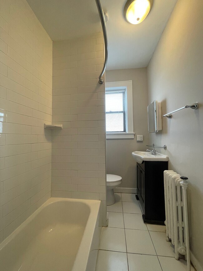 Building Photo - Valley Brook