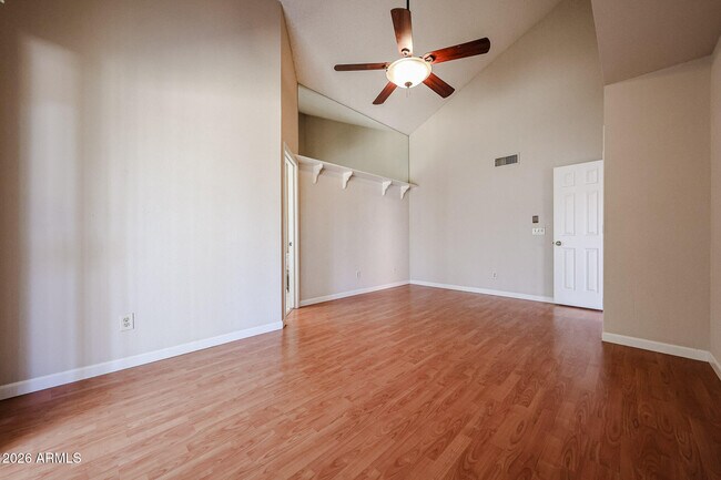 Building Photo - 3305 E Wildwood Dr