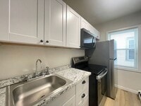 Building Photo - 124 Beech St