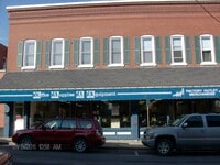 Building Photo - 221a Elm St