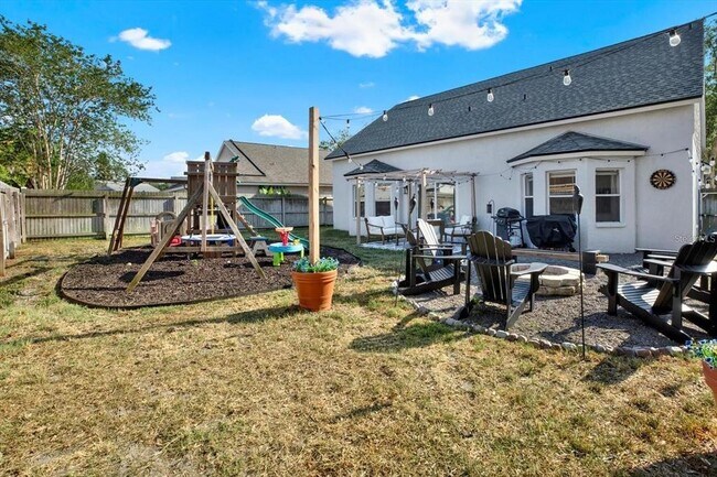 Building Photo - 6526 Summer Cove Dr