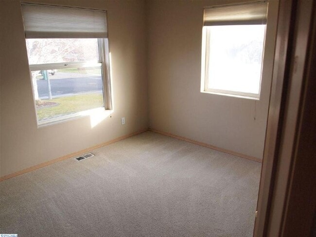 Building Photo - Canyon Lakes Home for Rent