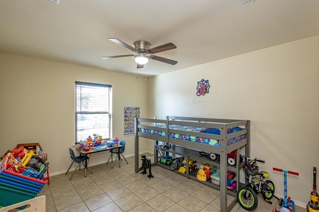 Building Photo - 5819 St Sylvia Loop