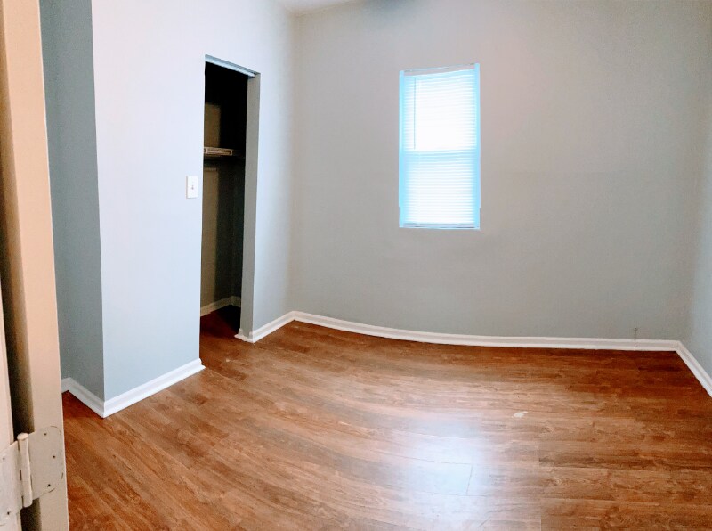 Building Photo - 4851 S Ashland Ave