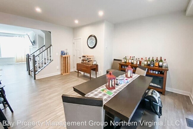 Building Photo - 4 br, 3.5 bath House - 7751 Blackburn Ridg...