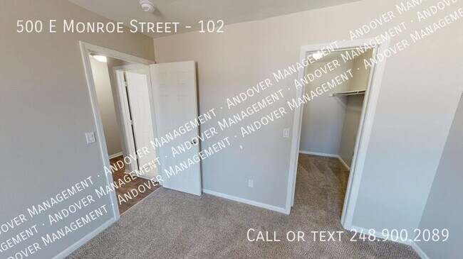 Building Photo - 500 E Monroe St