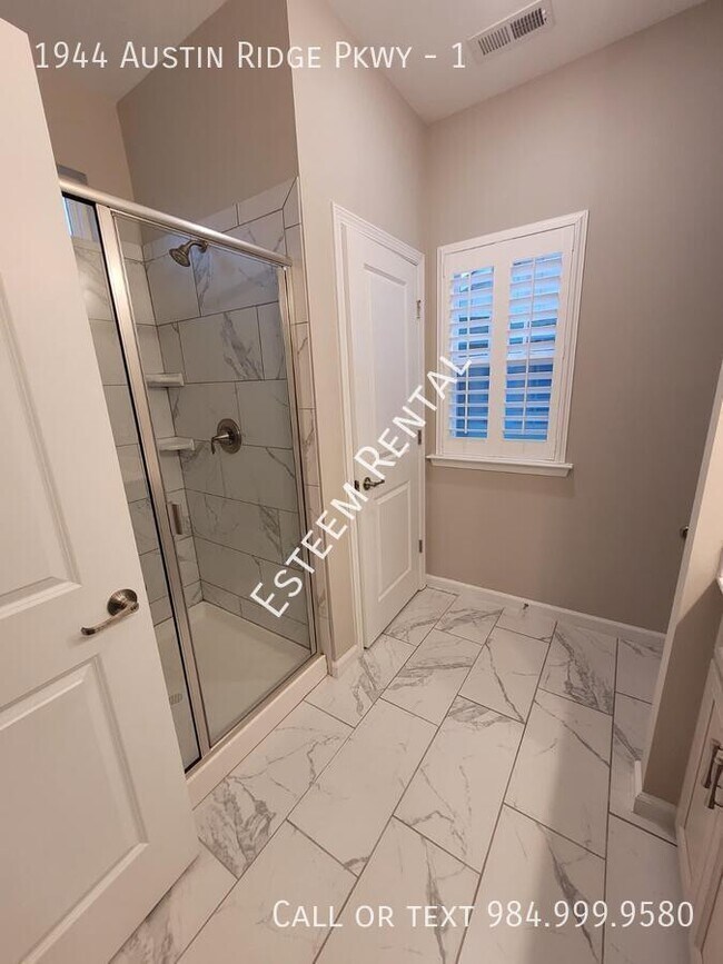 Building Photo - 1944 Austin Ridge Pkwy