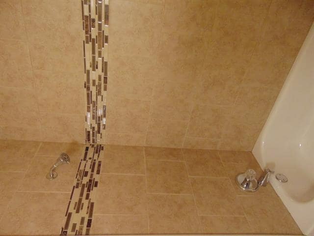 Building Photo - 2114 E Park Row Dr