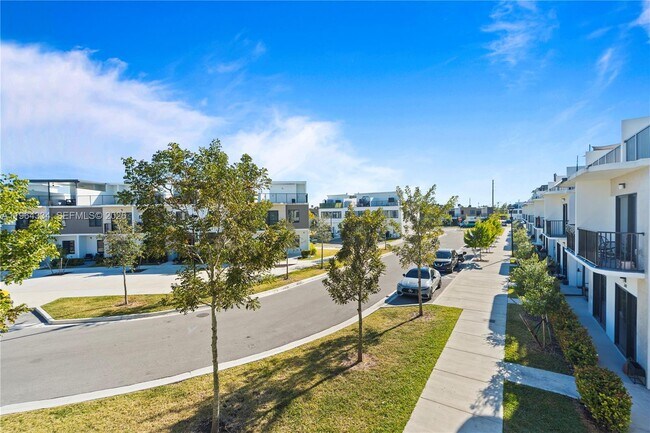 Building Photo - 14595 SW 261st Terrace