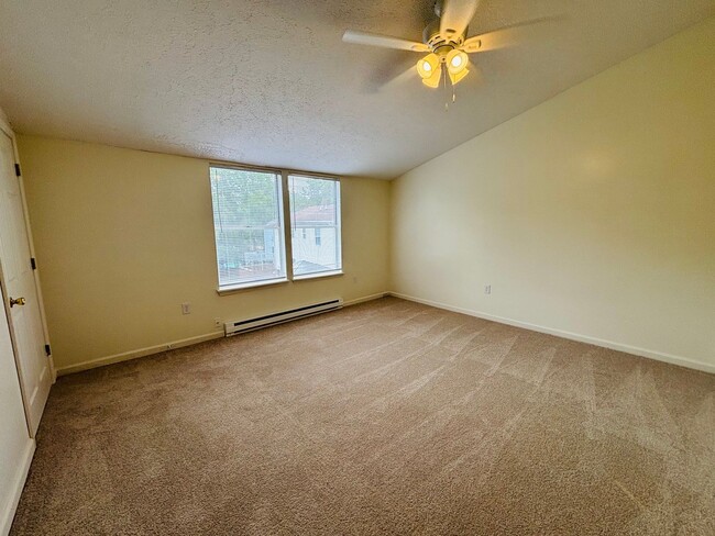 Building Photo - 345 Wakeman Ct NE