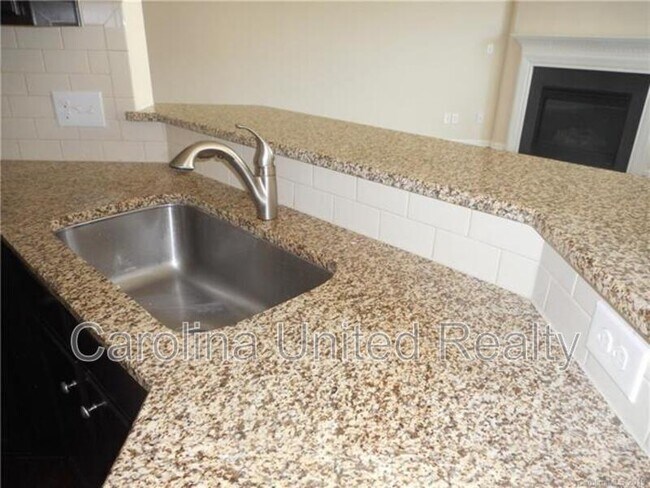 Building Photo - 6538 Portland Rose Ln