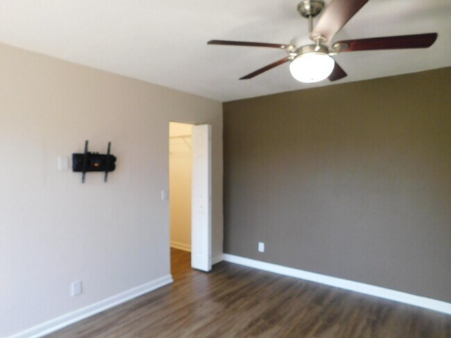 Building Photo - 4155 Turnberry Cir