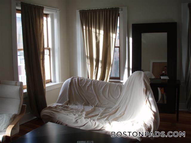 Building Photo - 435 Hanover St