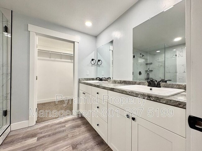 Building Photo - 3448 Wally Wy