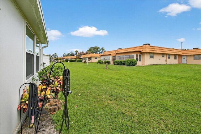 Building Photo - 202 Bedford St