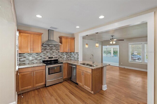 Building Photo - 769 Kirkwood Terrace N