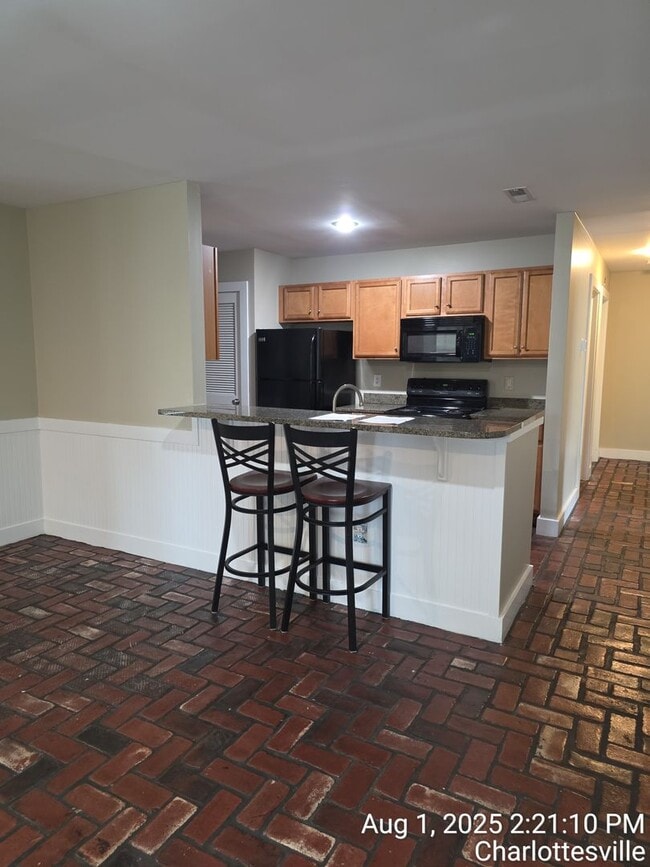 Building Photo - 419 17th St NW