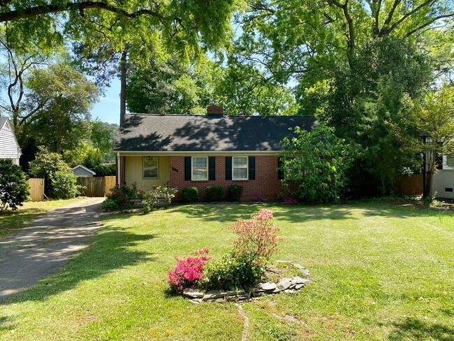 Building Photo - 1938 Fairfield Dr