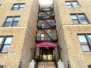 Building Photo - 2700 John F. Kennedy Blvd