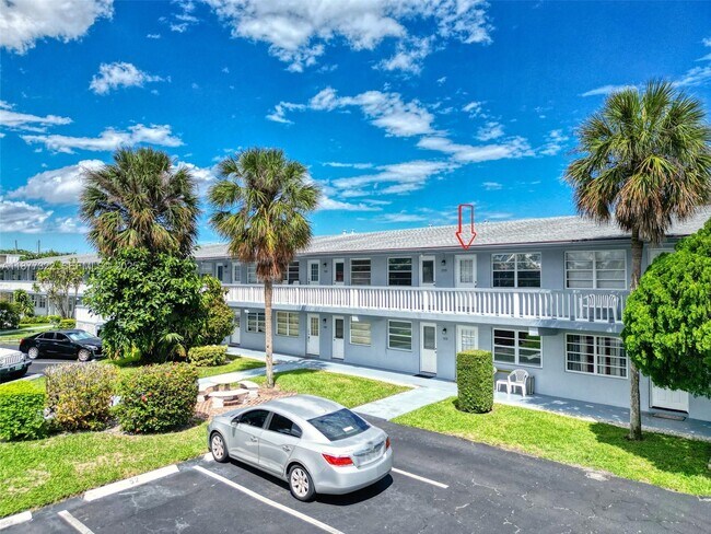 Building Photo - 751 Pine Dr