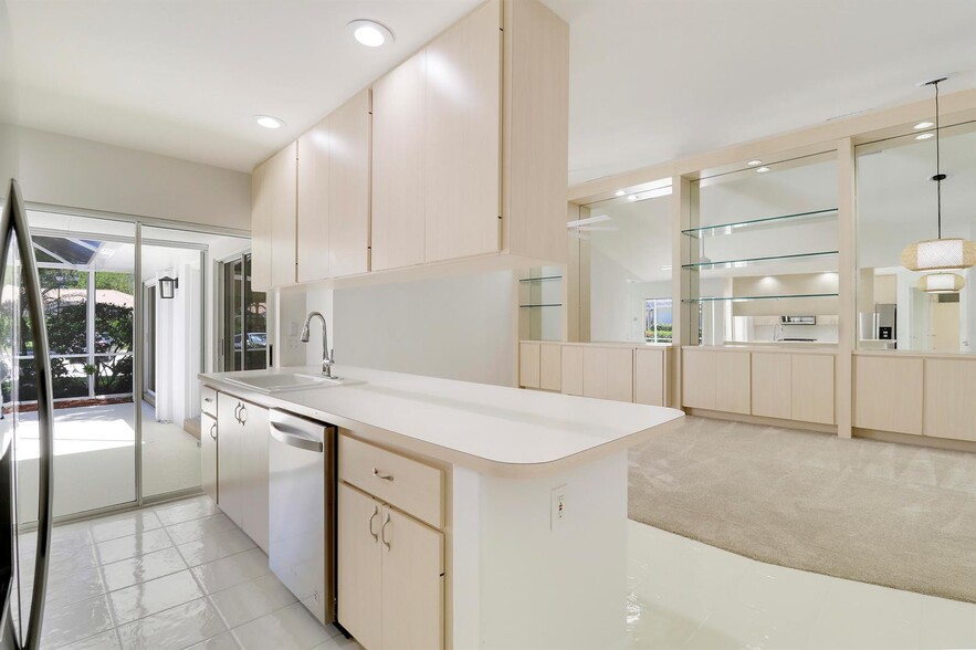 Building Photo - 11301 Myrtle Oak Ct
