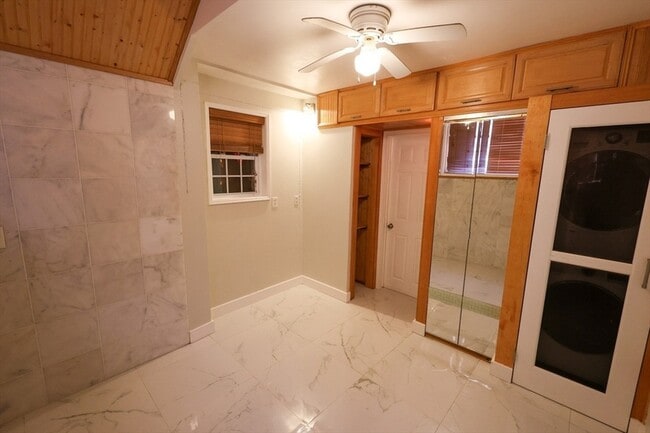 Building Photo - 235 Savin Hill Ave