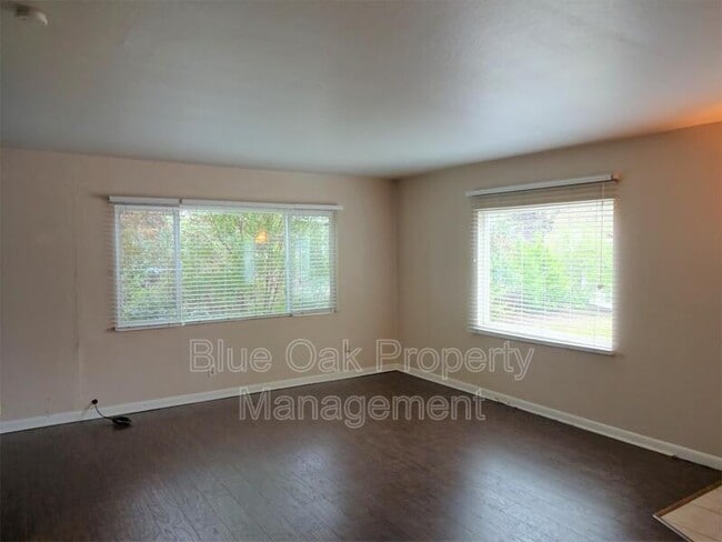 Building Photo - 1187 Warner St