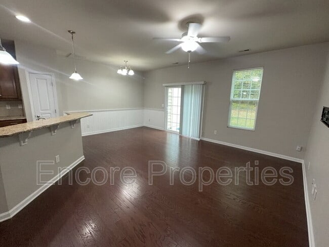 Building Photo - 1200 Grace Point Rd