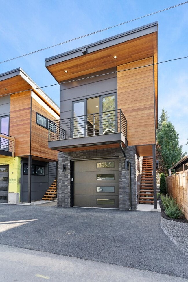 Building Photo - Newer ADU with Garage and Most Utilities Paid
