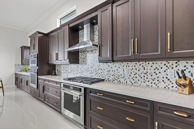Building Photo - 14976 Woodlot Ct