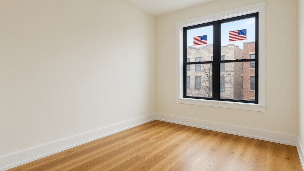 Building Photo - 944 N Damen Ave