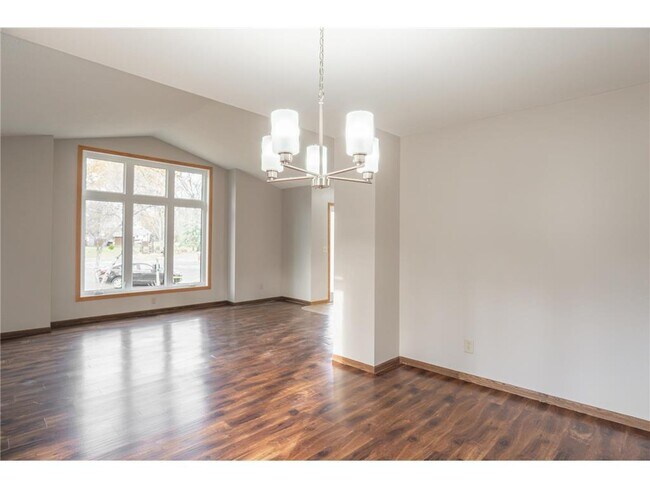 Building Photo - 5245 Clayton Dr