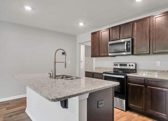 Building Photo - 1035 Limpkin St