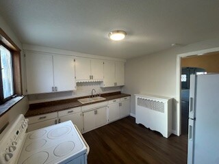 Building Photo - 1079 W 5th St