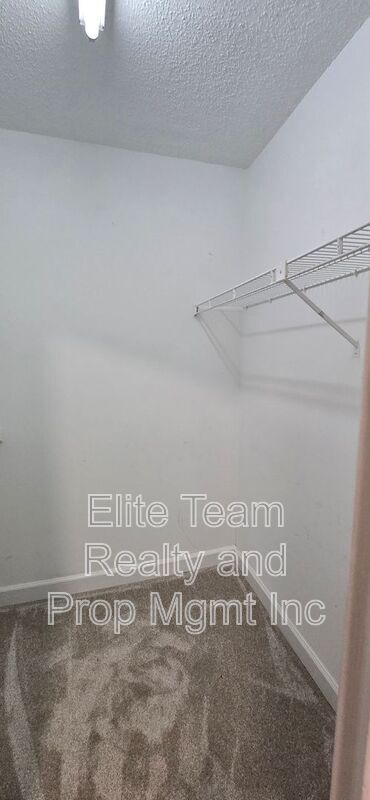 Building Photo - 6039 Gray Gate Ln