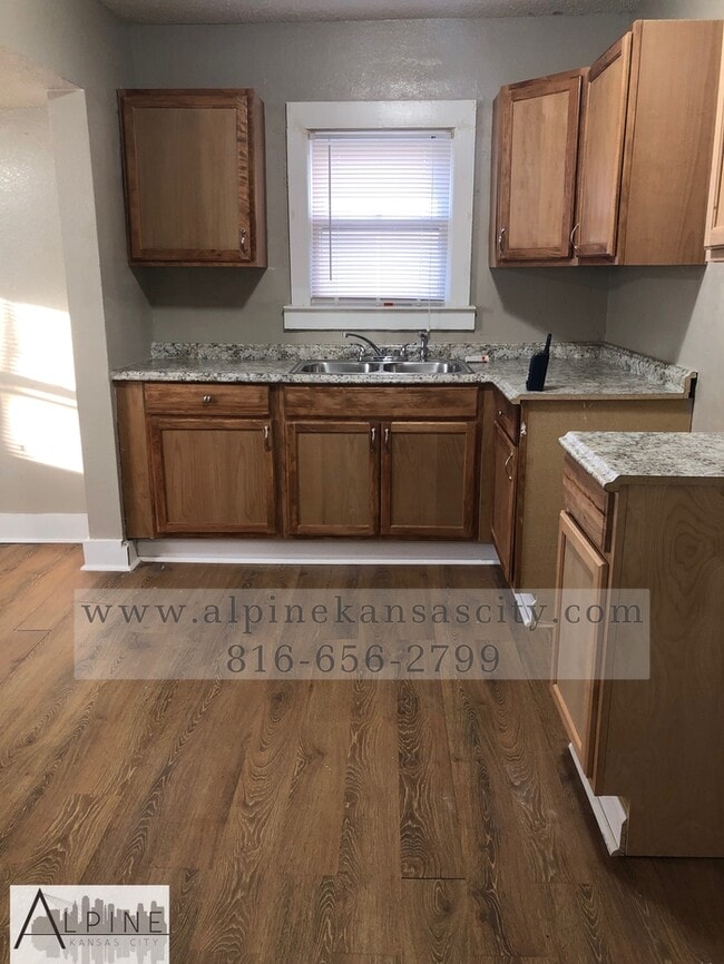 Building Photo - Cute Home in Excelsior Springs