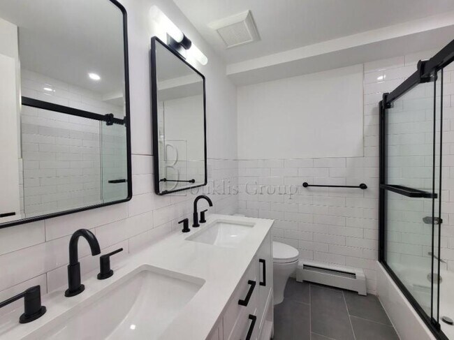 Building Photo - 2 bedroom in ASTORIA NY 11105