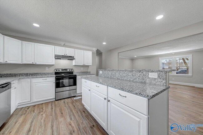 Building Photo - 117 Mandy Dr