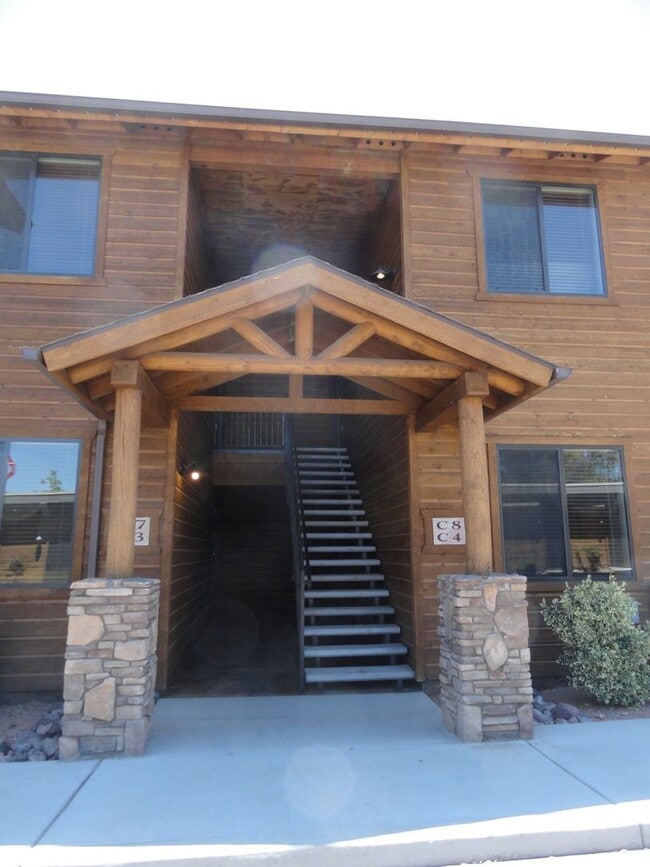 Building Photo - Bison Cove C8 ~ 2 bed / 2 bath