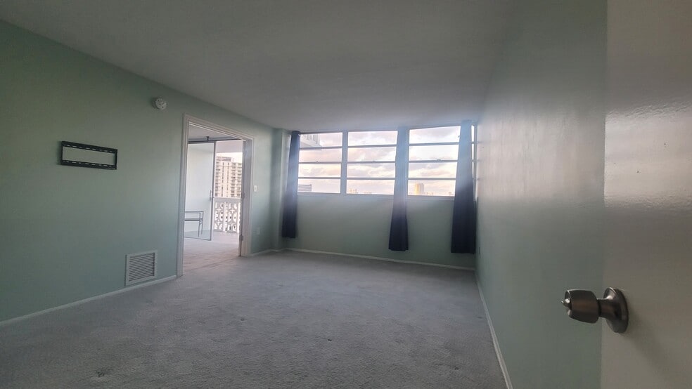 Building Photo - 13155 Ixora Ct