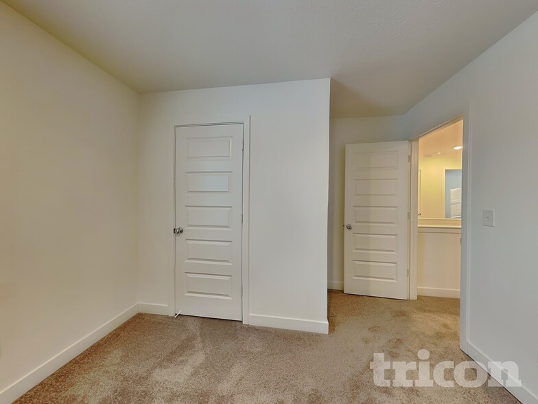 Building Photo - 11819 Moorfield Ln