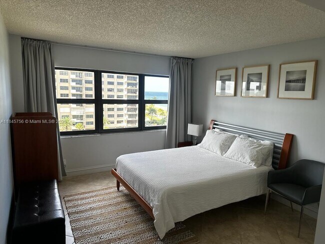 Building Photo - 4900 N Ocean Blvd
