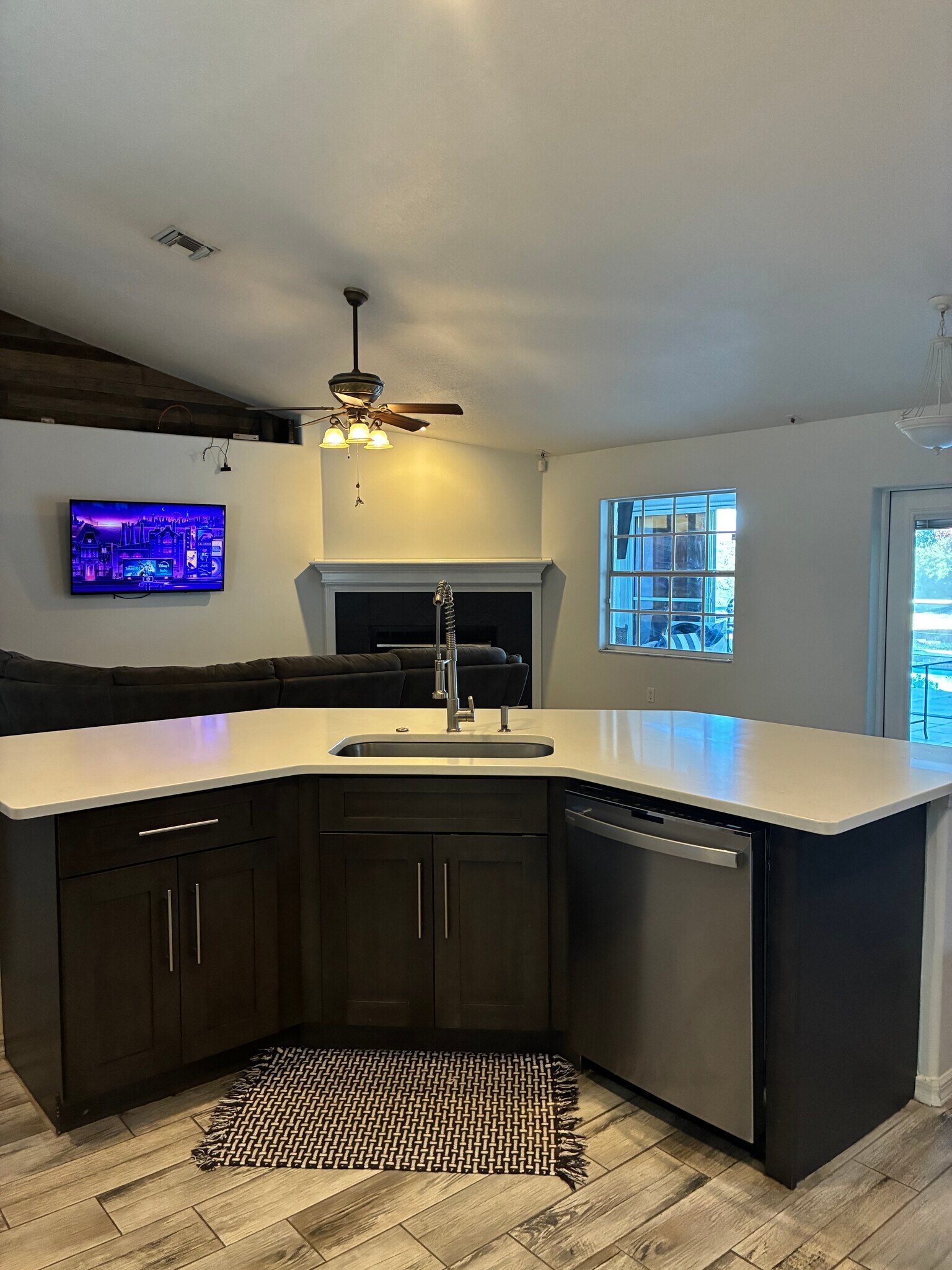 Building Photo - 867 Park Valley Cir